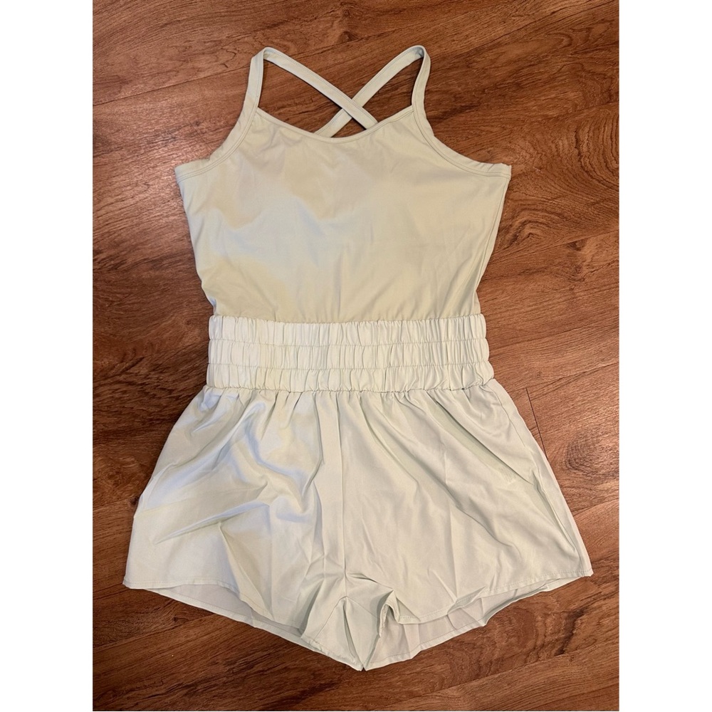 NWT Best Shot Sage Active Romper